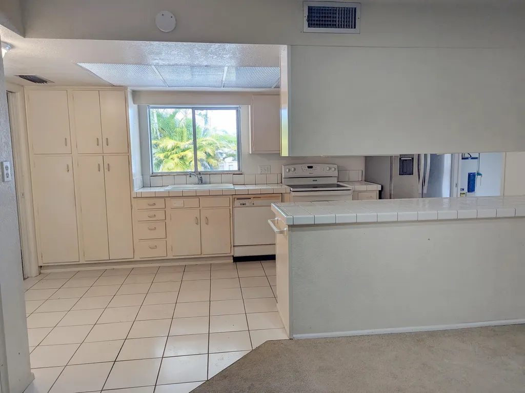 142 N Naranja Avenue Port St Lucie FL 34983