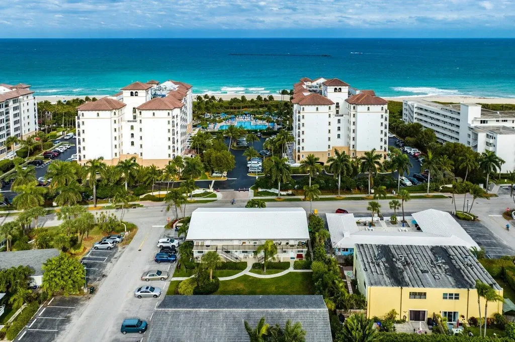 100 Bravado Lane Palm Beach Shores FL 33404