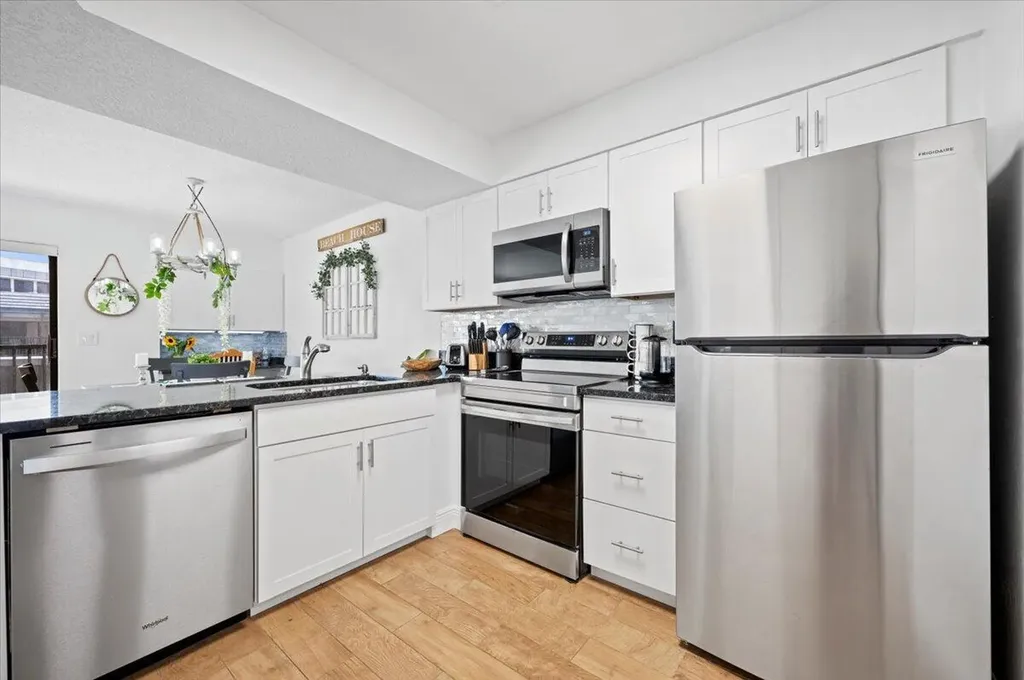 1605 S Us Highway 1 Jupiter FL 33477