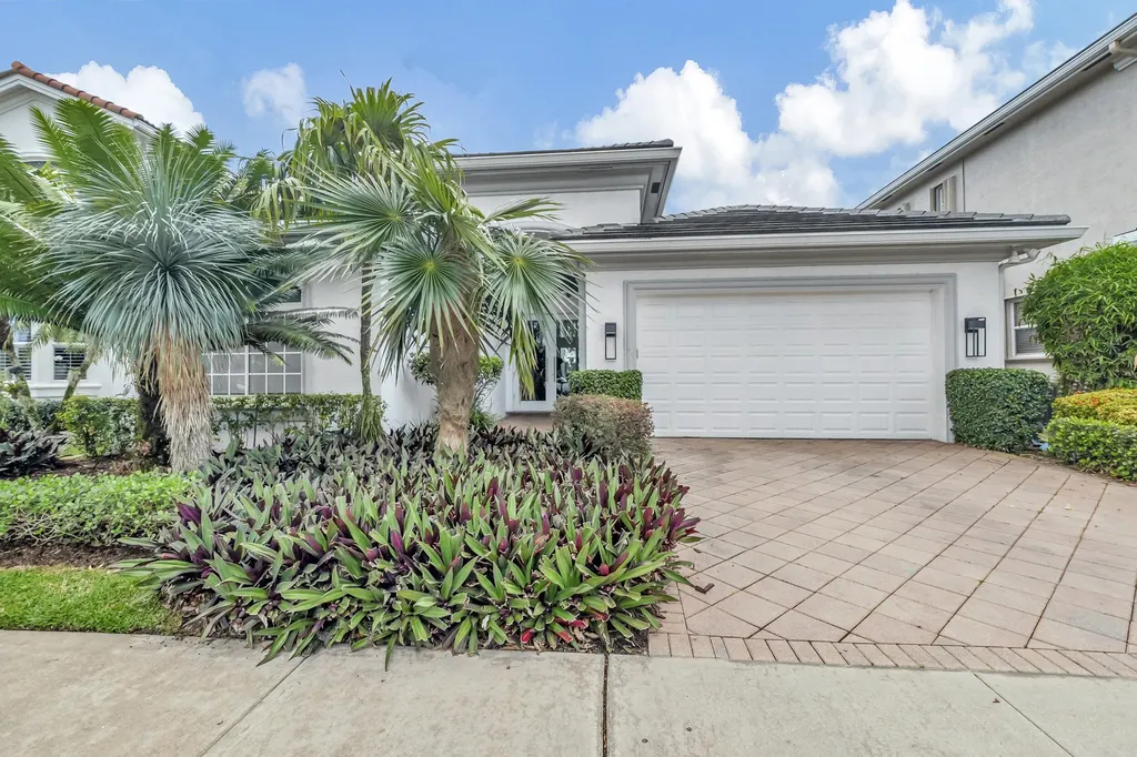 4114 NW Briarcliff Circle Boca Raton FL 33496