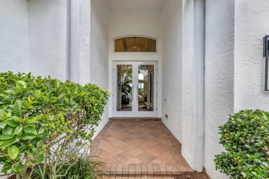 4114 NW Briarcliff Circle Boca Raton FL 33496