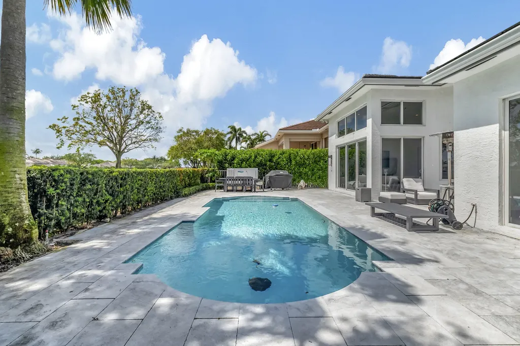 4114 NW Briarcliff Circle Boca Raton FL 33496