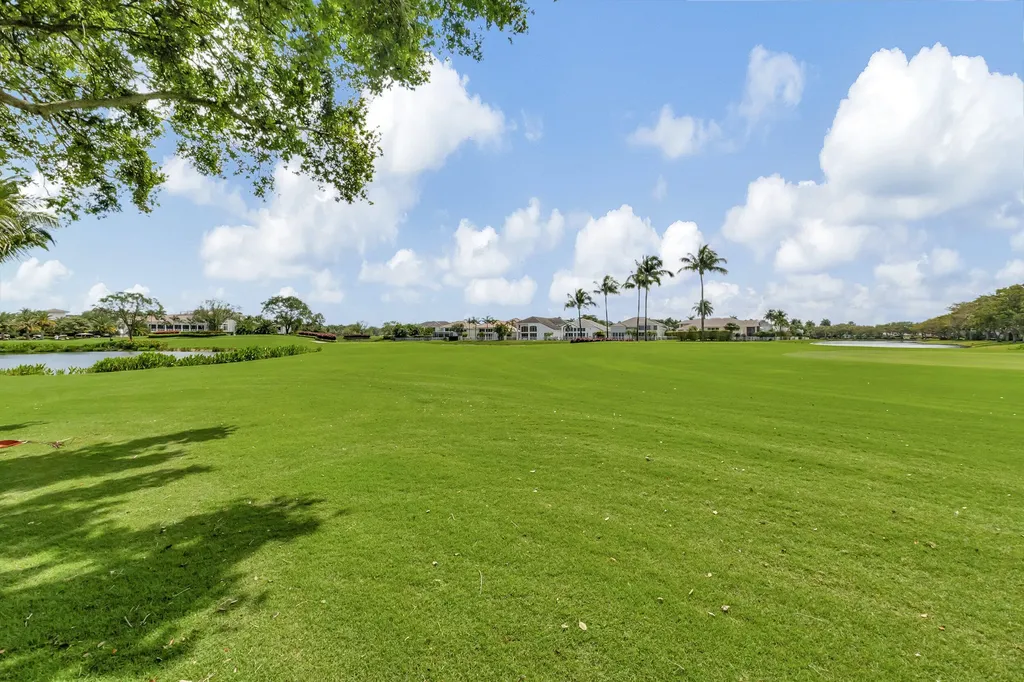 4114 NW Briarcliff Circle Boca Raton FL 33496