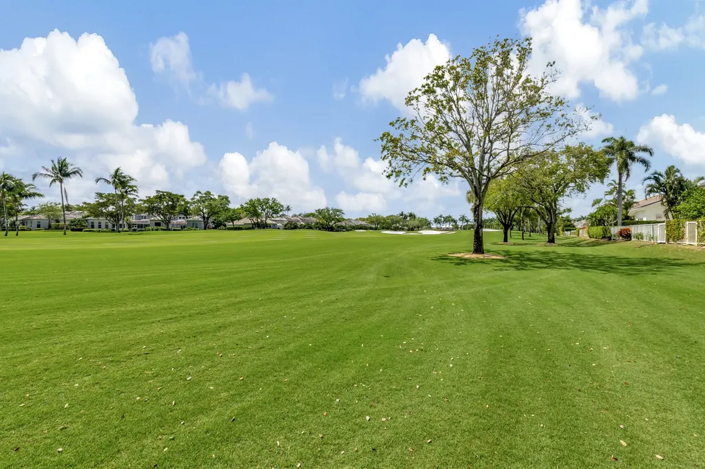 4114 NW Briarcliff Circle Boca Raton FL 33496