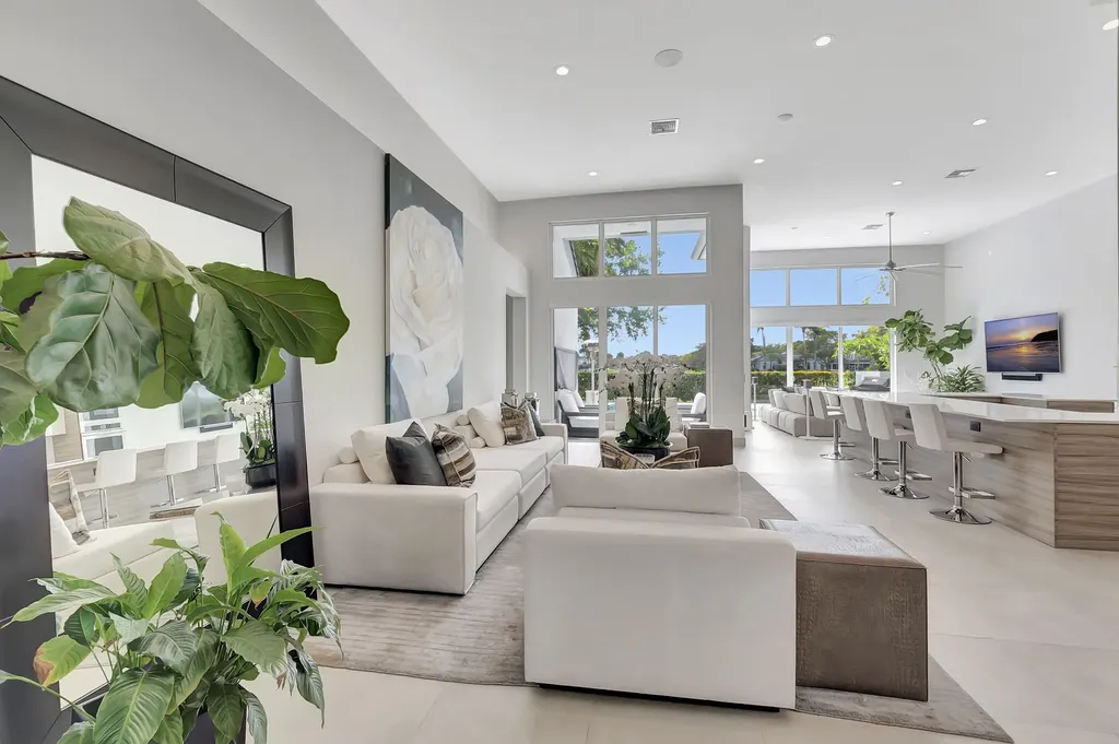 4114 NW Briarcliff Circle Boca Raton FL 33496