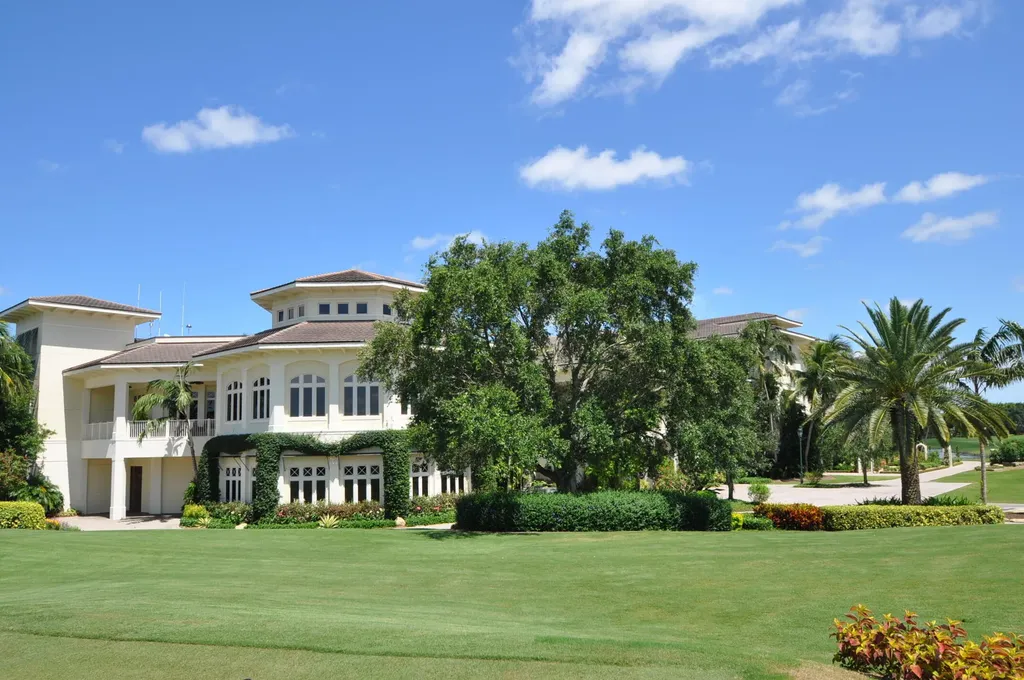 4114 NW Briarcliff Circle Boca Raton FL 33496