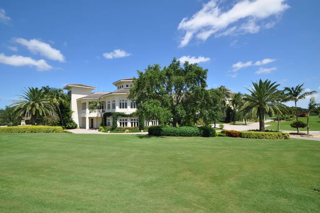4114 NW Briarcliff Circle Boca Raton FL 33496