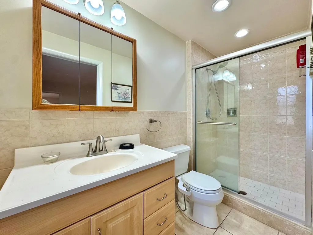 565 Piedmont L Delray Beach FL 33484