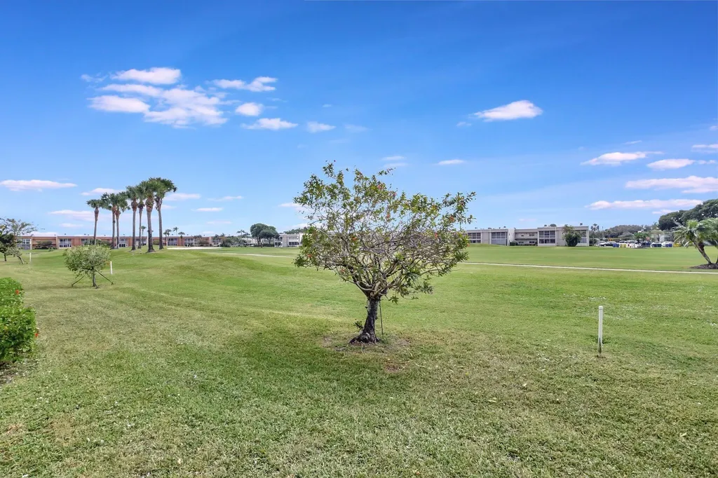 565 Piedmont L Delray Beach FL 33484