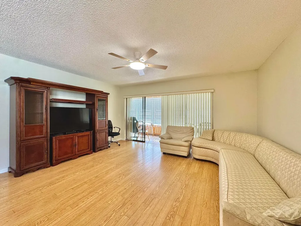 565 Piedmont L Delray Beach FL 33484