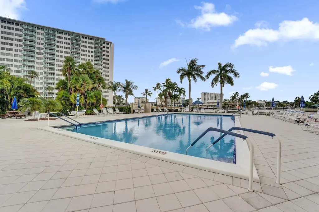 3200 NE 36th Street Fort Lauderdale FL 33308