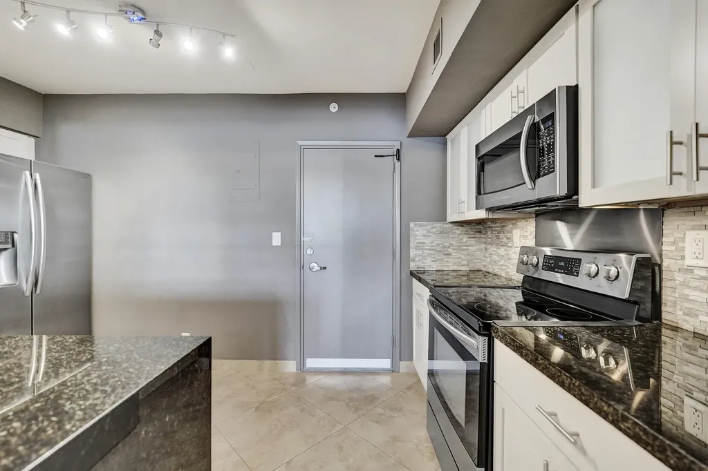 3200 NE 36th Street Fort Lauderdale FL 33308