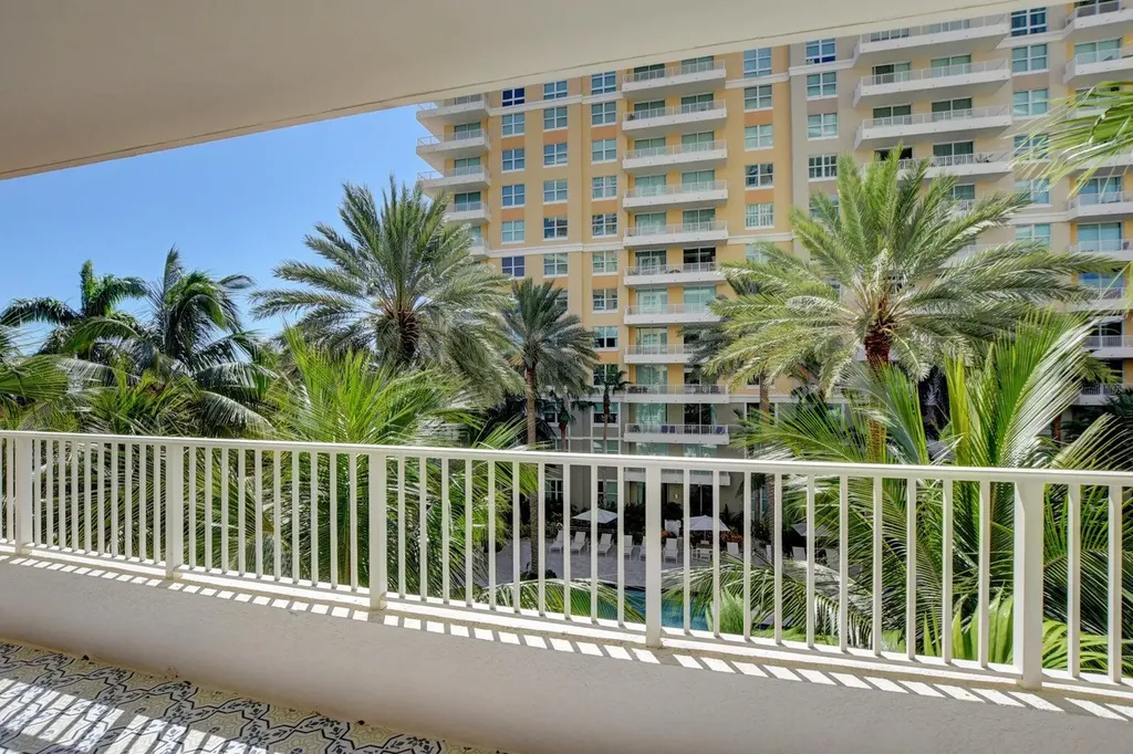 700 E Boynton Beach Boulevard Boynton Beach FL 33435