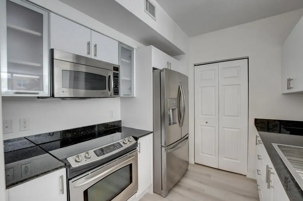 700 E Boynton Beach Boulevard Boynton Beach FL 33435