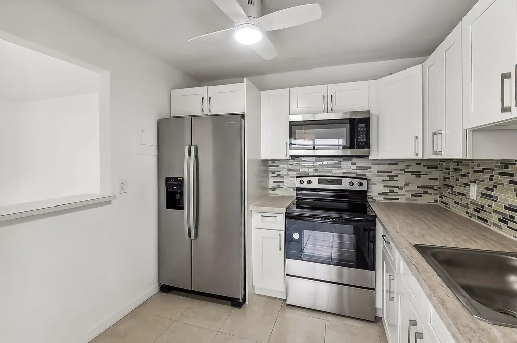 447 Saxony J Way Delray Beach FL 33446