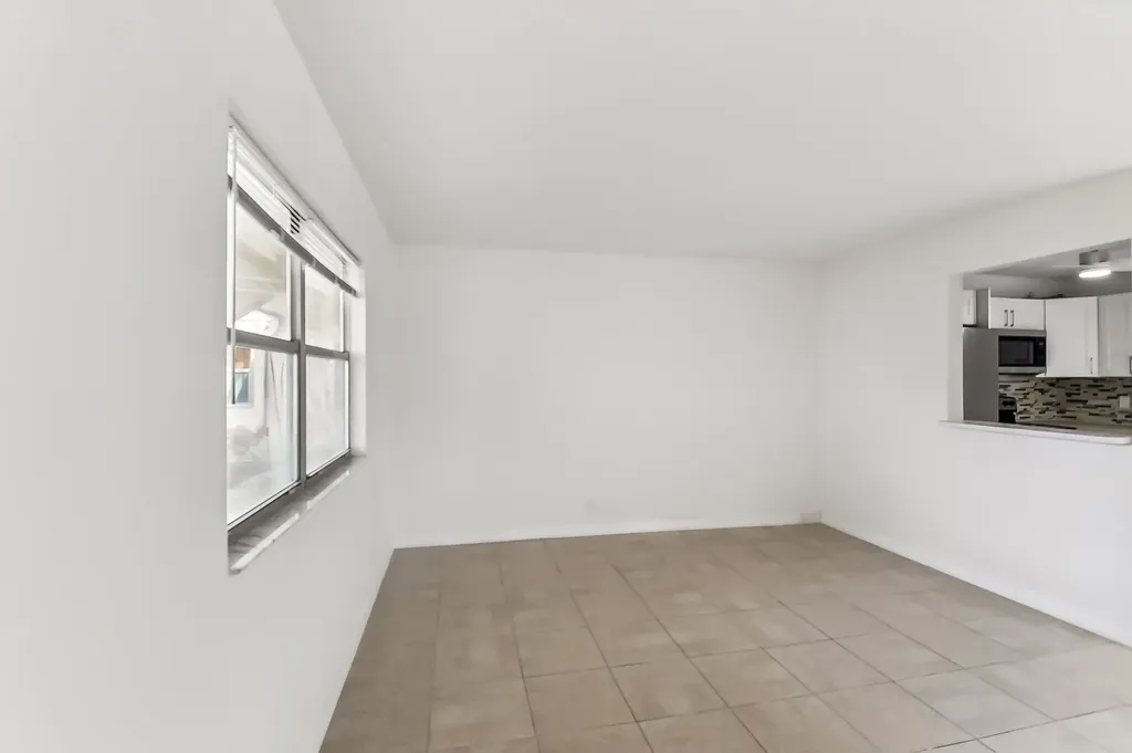 447 Saxony J Way Delray Beach FL 33446