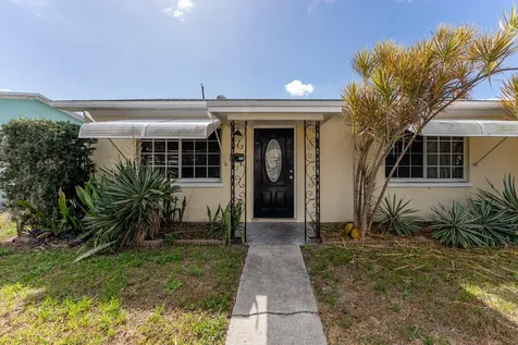 137 W 34th Street Riviera Beach FL 33404