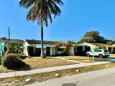 137 W 34th Street Riviera Beach FL 33404