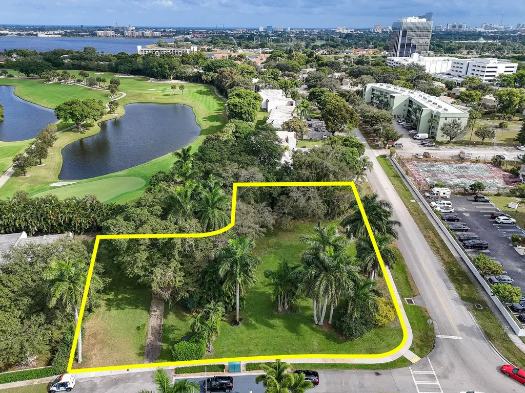 1617 Embassy Drive West Palm Beach FL 33401