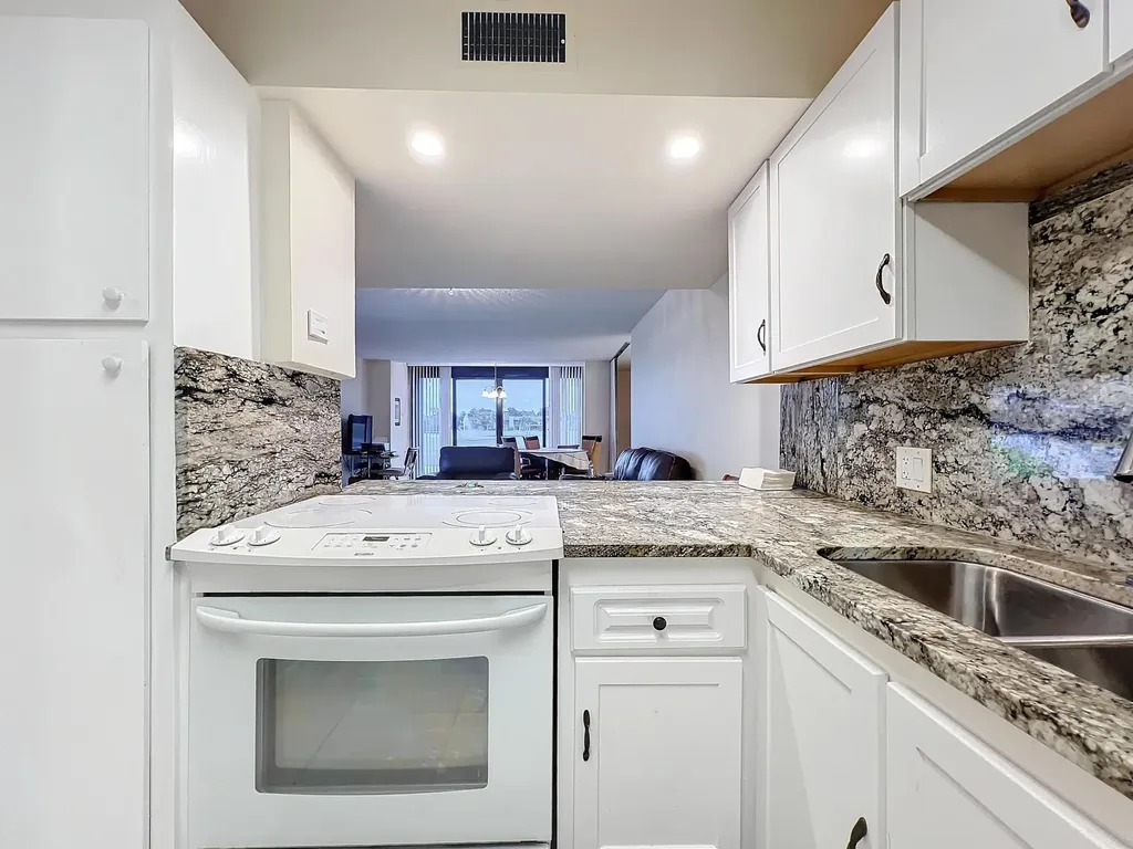 4545 Luxemburg Court Lake Worth FL 33467