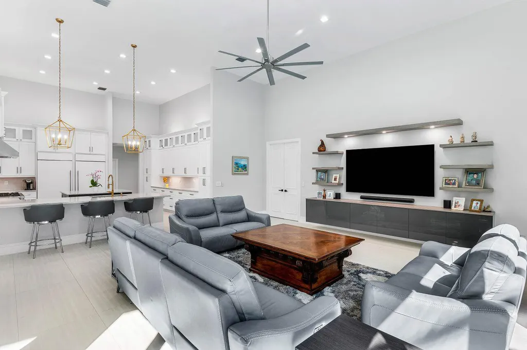 17607 Bocaire Place Boca Raton FL 33487