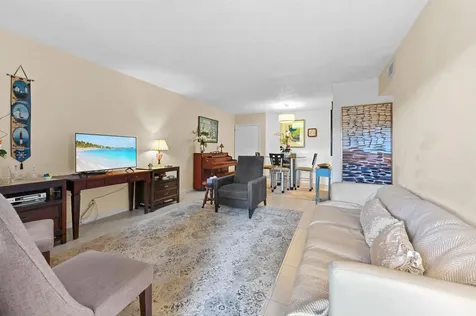 1951 NE 2nd Avenue Wilton Manors FL 33305