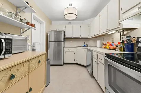 1951 NE 2nd Avenue Wilton Manors FL 33305