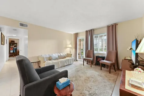 1951 NE 2nd Avenue Wilton Manors FL 33305