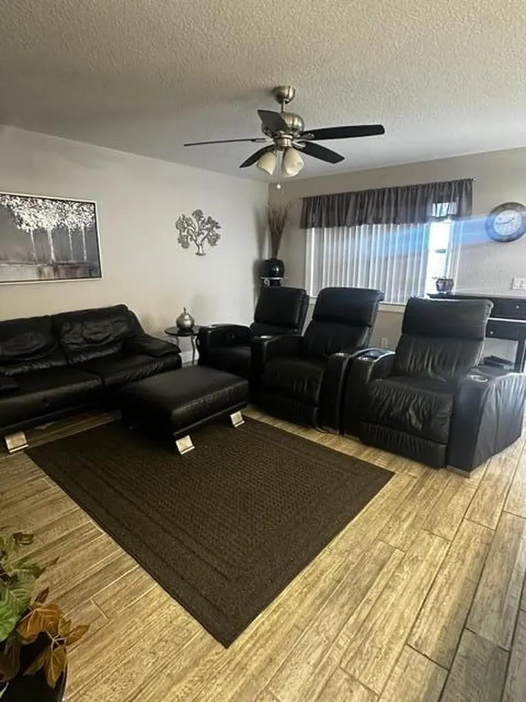29 Flanders A Delray Beach FL 33484