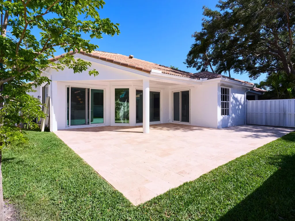 8186 Quail Meadow Way West Palm Beach FL 33412