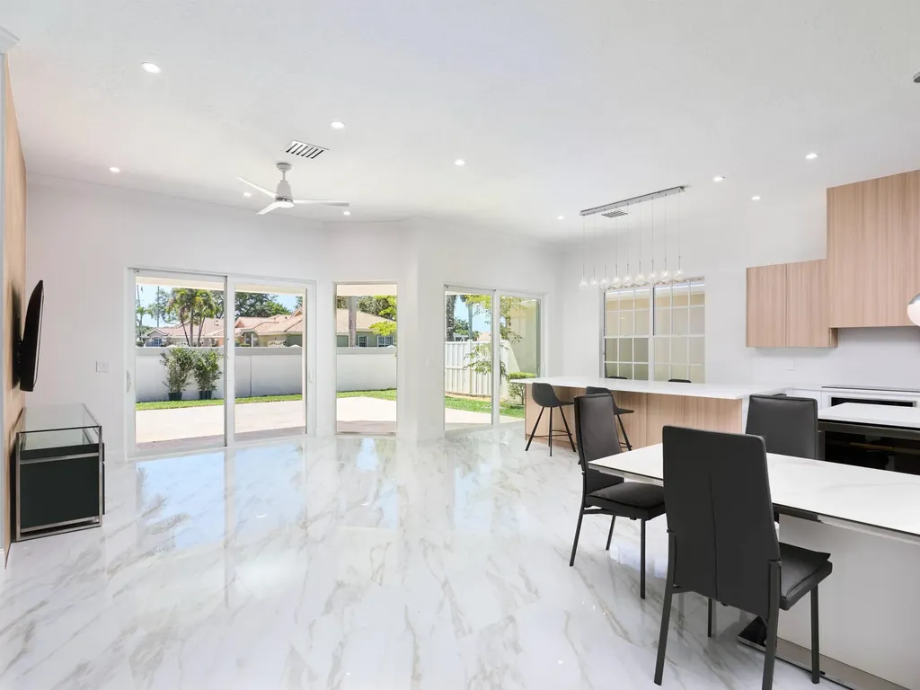 8186 Quail Meadow Way West Palm Beach FL 33412