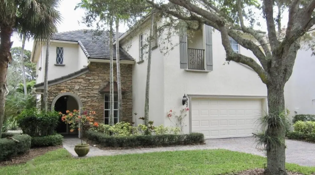 957 Mill Creek Drive Palm Beach Gardens FL 33410