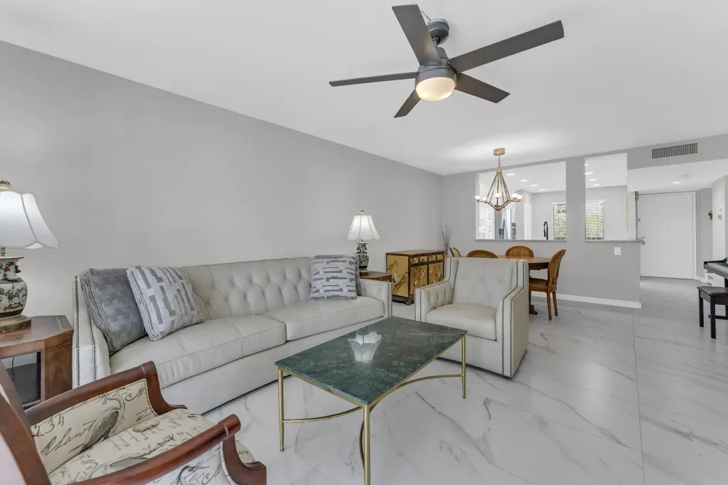 7192 Huntington Lane Delray Beach FL 33446