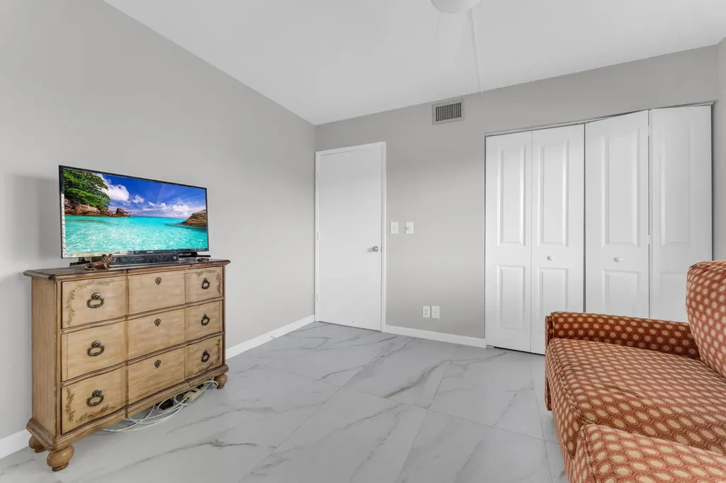 7192 Huntington Lane Delray Beach FL 33446