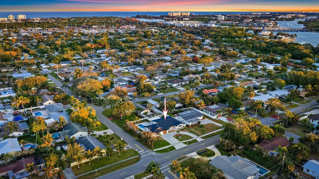 1607 Seabrook Road Jupiter FL 33469