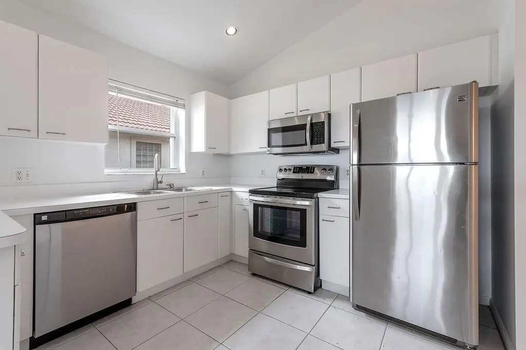 1975 Oak Berry Circle Wellington FL 33414