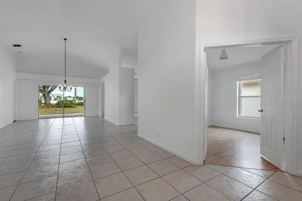 1975 Oak Berry Circle Wellington FL 33414