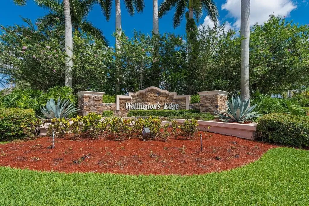 1975 Oak Berry Circle Wellington FL 33414