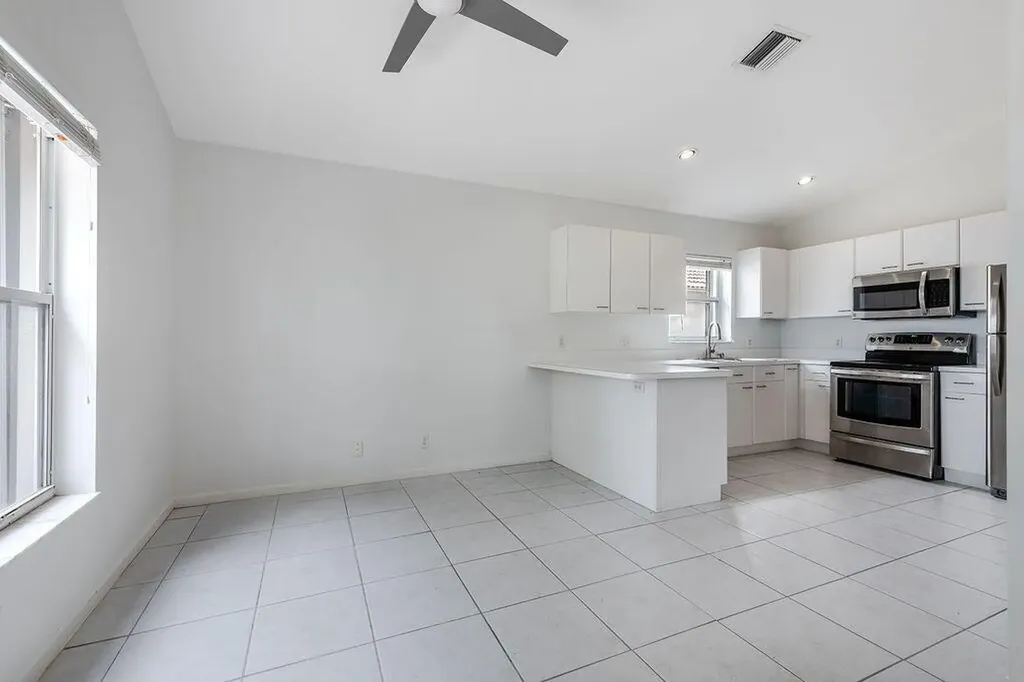 1975 Oak Berry Circle Wellington FL 33414