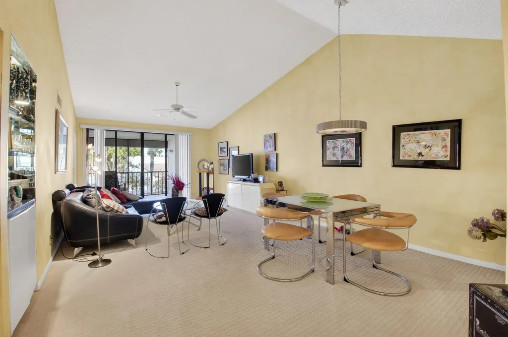 7509 Glendevon Lane Delray Beach FL 33446