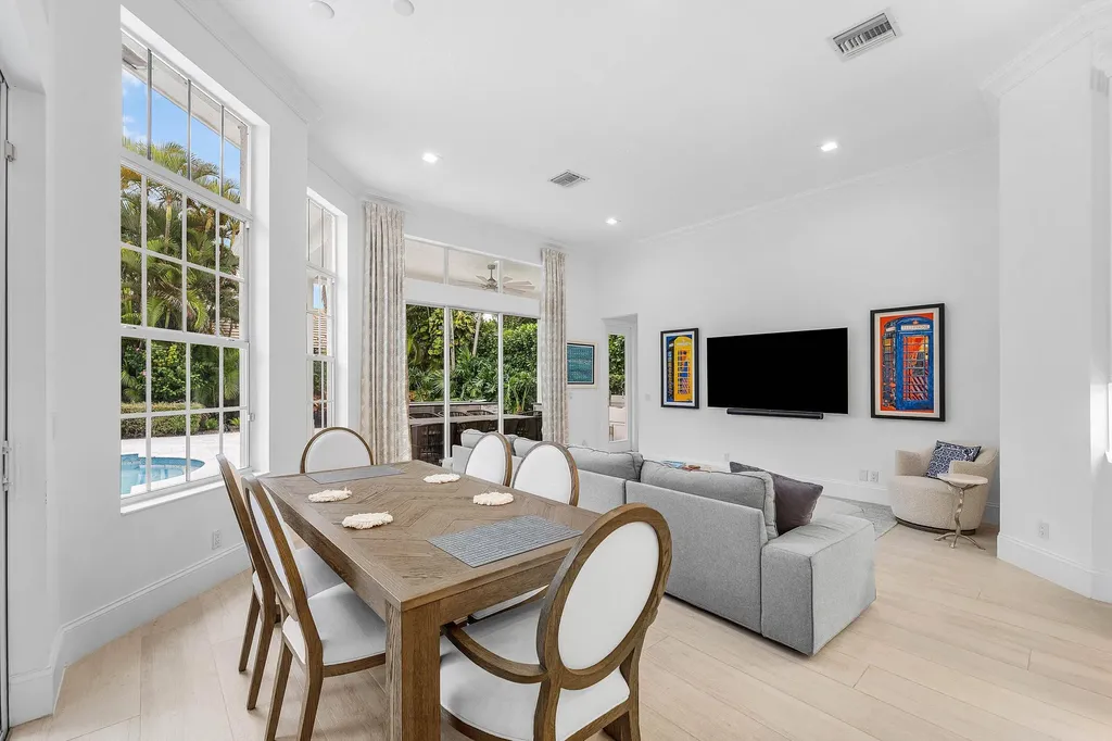 132 Pembroke Drive Palm Beach Gardens FL 33418