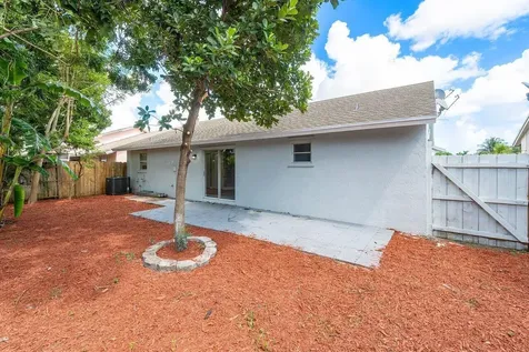 5213 Blueberry Hill Avenue Lake Worth FL 33463