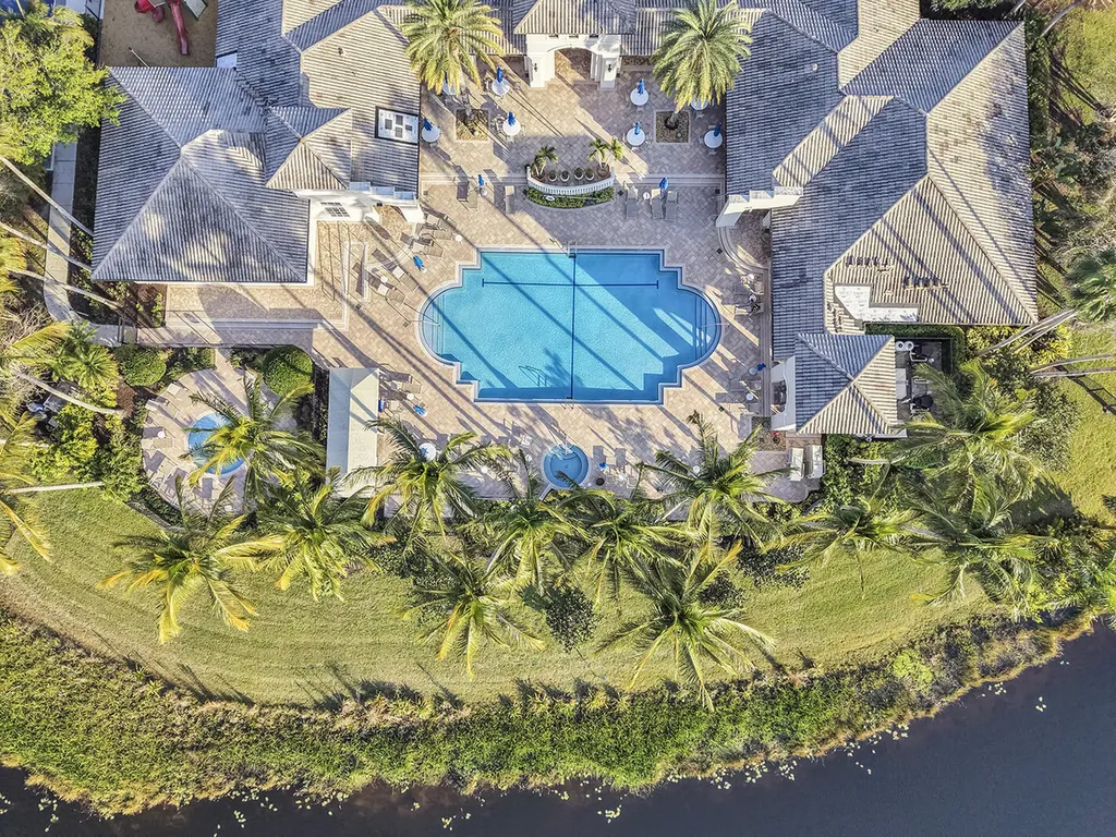 15643 Messina Isle Court Delray Beach FL 33446