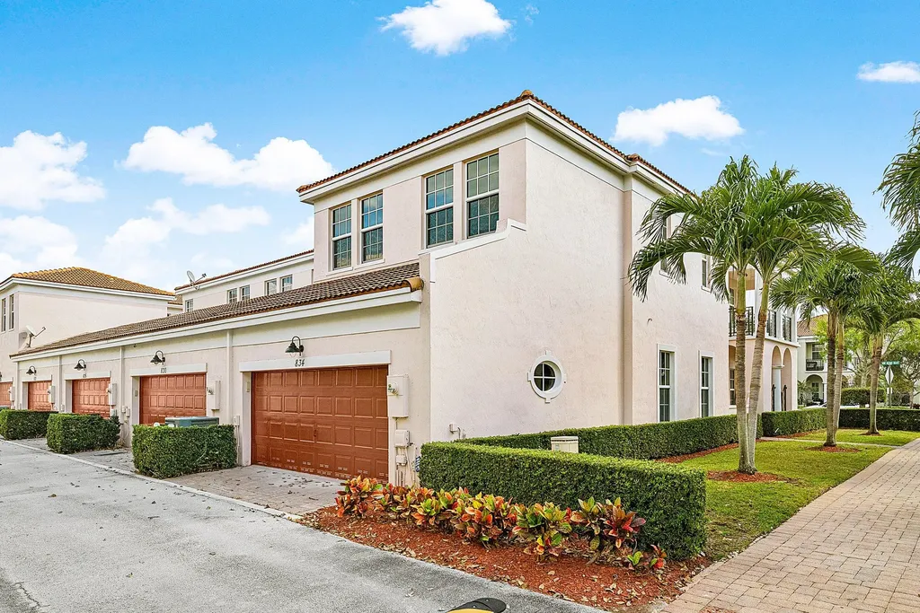 834 NW 83rd Lane Boca Raton FL 33487