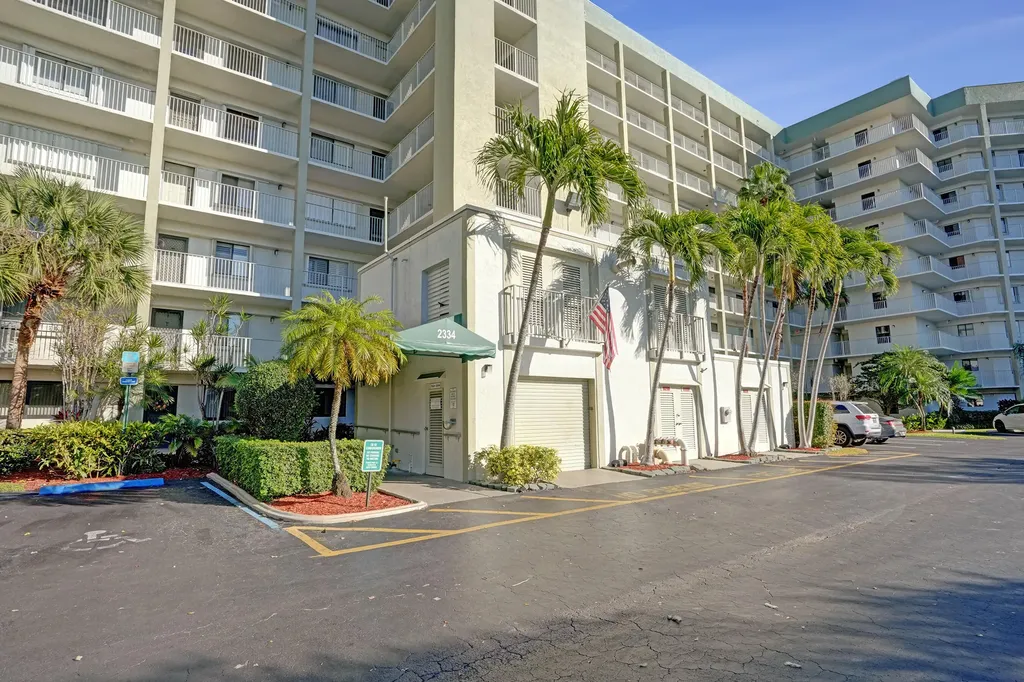 2334 S Cypress Bend Drive Pompano Beach FL 33069