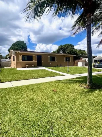 1481 SW 7th Terrace Deerfield Beach FL 33441
