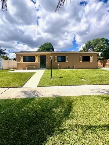 1481 SW 7th Terrace Deerfield Beach FL 33441