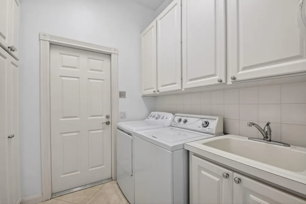 7139 Crystal Lake Drive West Palm Beach FL 33411