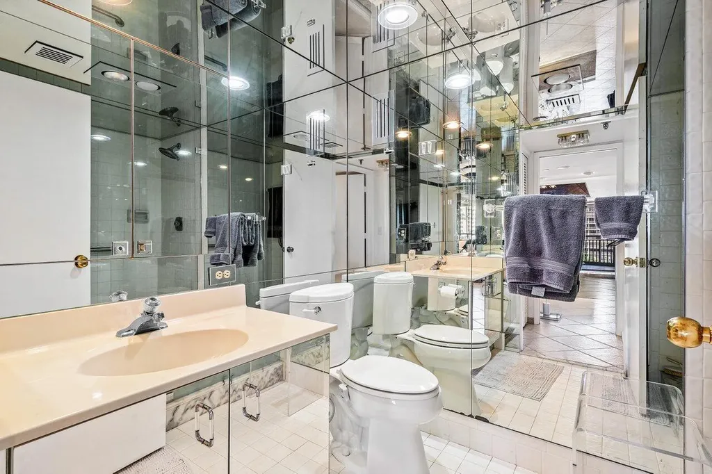 2427 Presidential Way West Palm Beach FL 33401