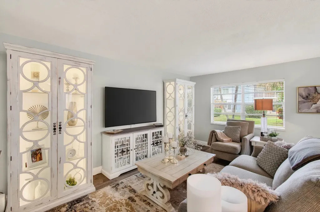 292 Piedmont G Delray Beach FL 33484
